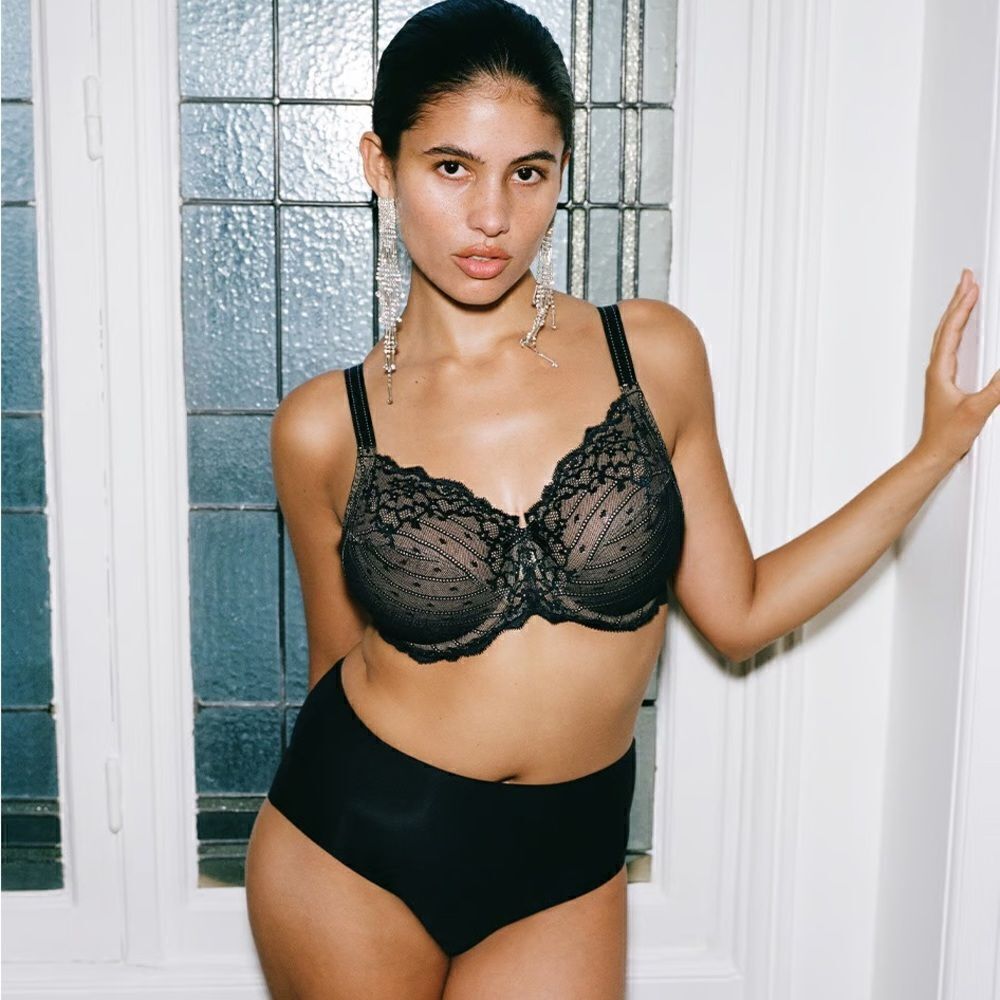 Chantelle Two Riva Gauche Full coverage unlined Bras Black 34 DD and Peach 34 D